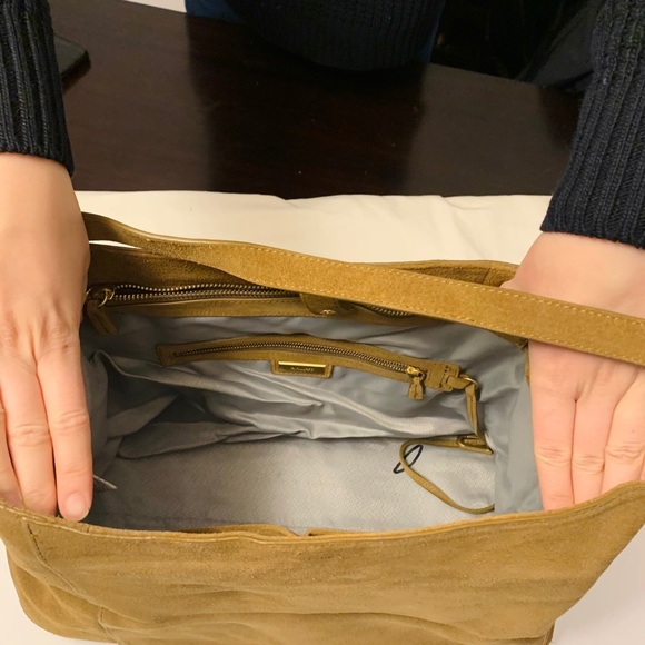 Aritzia Alxiliary Vio Tote Bag. - Picture 6 of 7